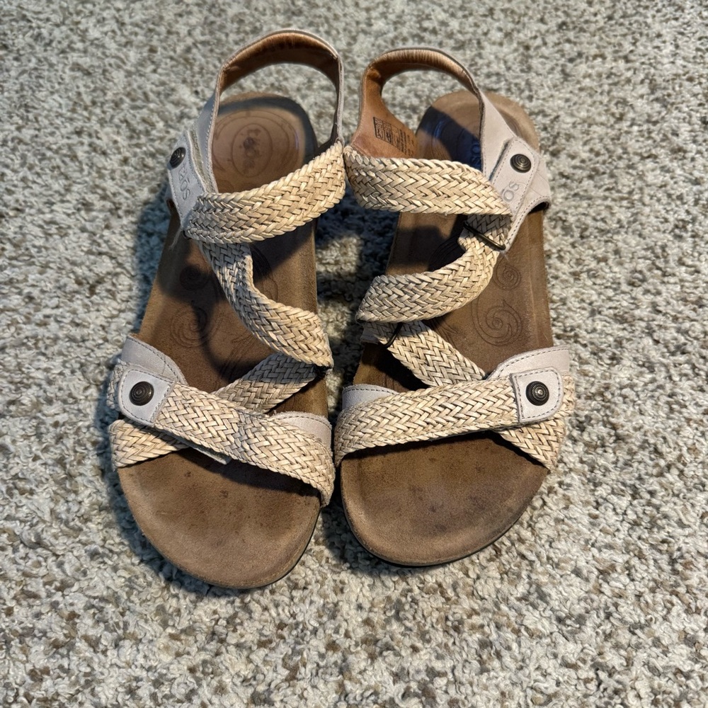 Taos Trulie Sandals- 7-7.5
